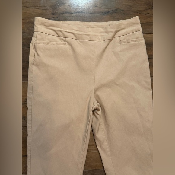 Chico’s So Slimming Brigitte Button-Hem Ankle Pants – Size 0R (US 4-6) - Picture 3 of 5